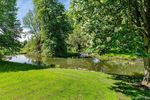 5326 Willow Lake Drive, Clarence, NY 14031
