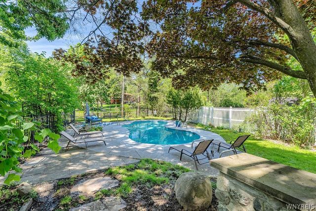 5326 Willow Lake Drive, Clarence, NY 14031