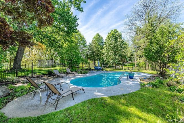 5326 Willow Lake Drive, Clarence, NY 14031
