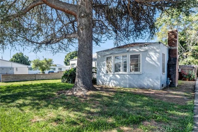 411 N Glenwood Place, Burbank, CA 91506
