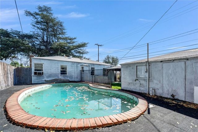 411 N Glenwood Place, Burbank, CA 91506