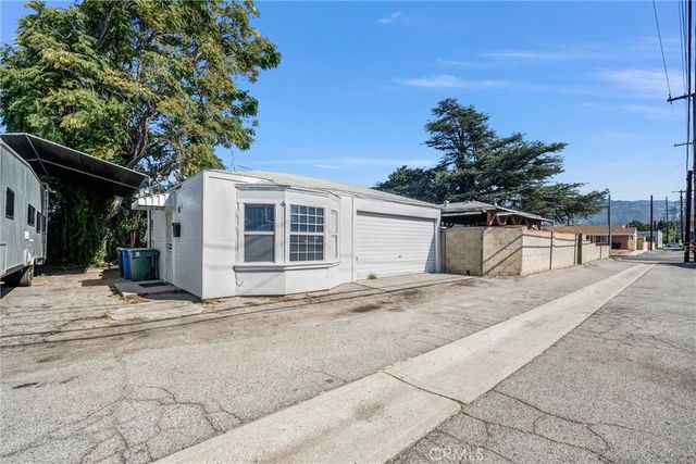 411 N Glenwood Place, Burbank, CA 91506