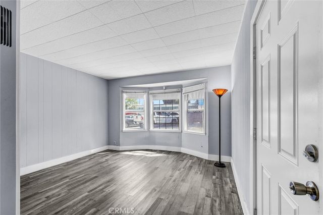 411 N Glenwood Place, Burbank, CA 91506