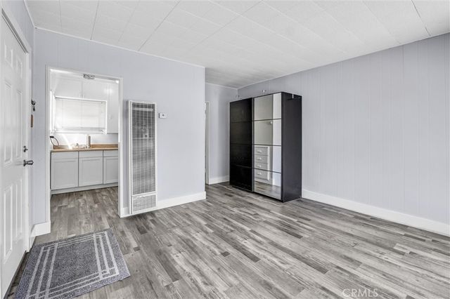 411 N Glenwood Place, Burbank, CA 91506