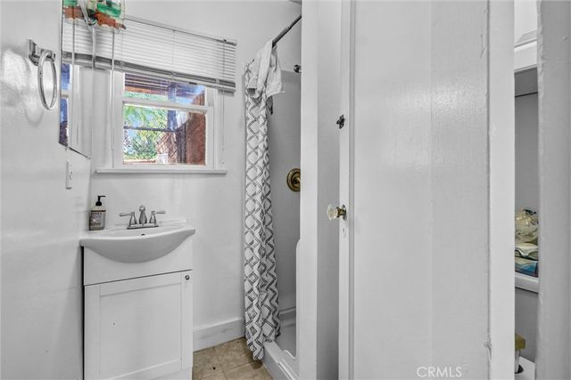 411 N Glenwood Place, Burbank, CA 91506