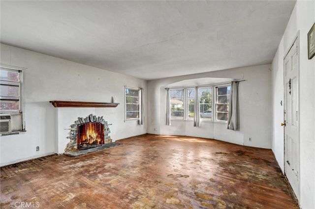 411 N Glenwood Place, Burbank, CA 91506