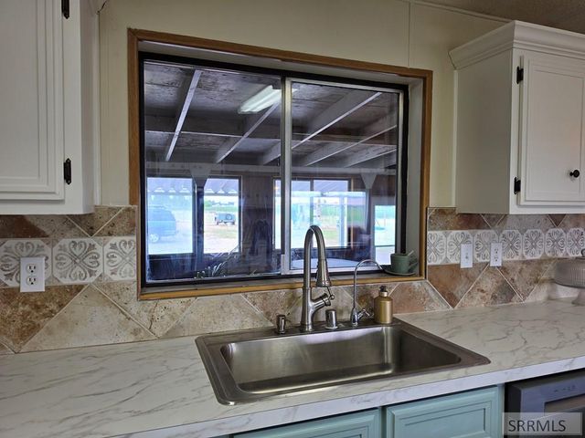 858 E 1000 N, Shelley, ID 83274