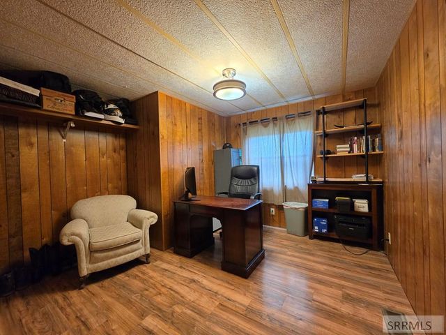 858 E 1000 N, Shelley, ID 83274