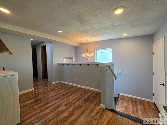 858 E 1000 N, Shelley, ID 83274