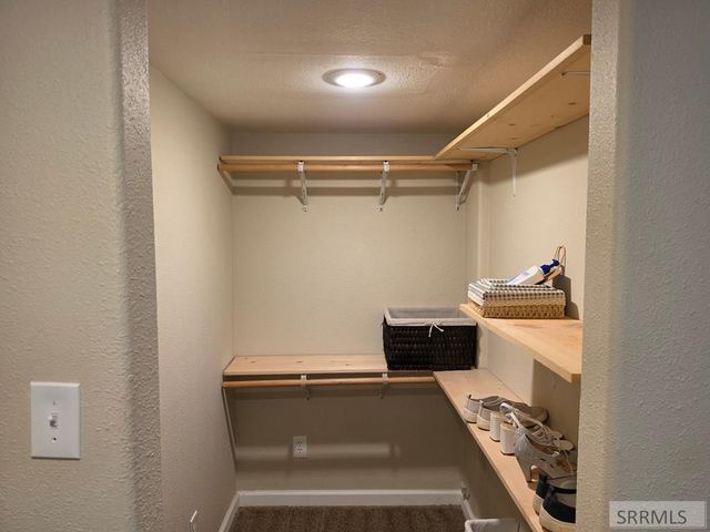 858 E 1000 N, Shelley, ID 83274