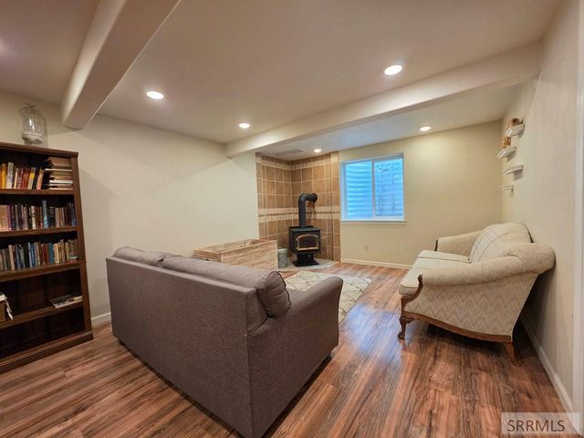 858 E 1000 N, Shelley, ID 83274