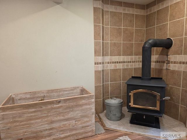 858 E 1000 N, Shelley, ID 83274