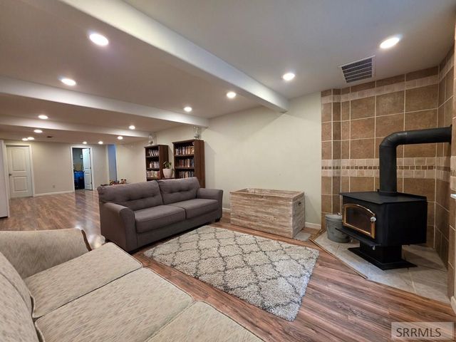 858 E 1000 N, Shelley, ID 83274