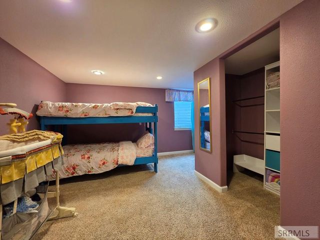 858 E 1000 N, Shelley, ID 83274