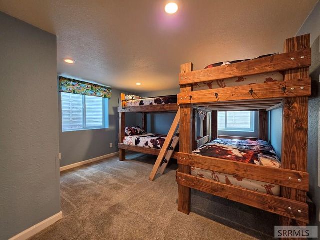 858 E 1000 N, Shelley, ID 83274