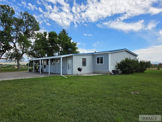858 E 1000 N, Shelley, ID 83274