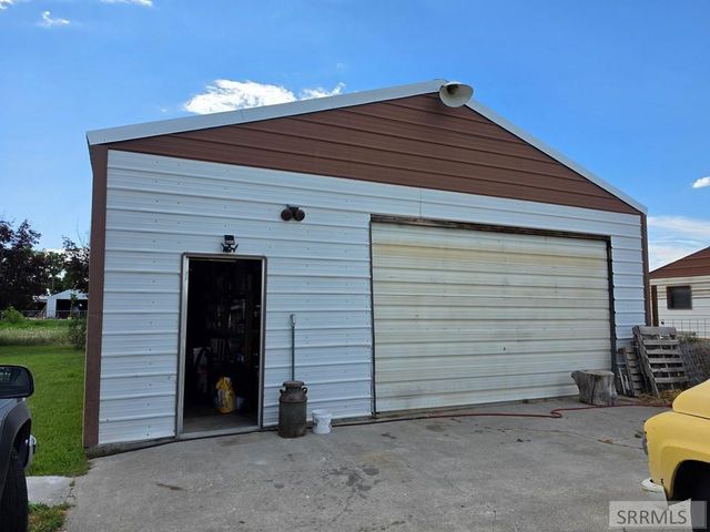 858 E 1000 N, Shelley, ID 83274