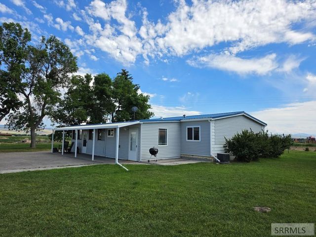 858 E 1000 N, Shelley, ID 83274