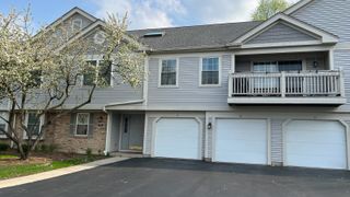 1238 BALLANTRAE Place C, Mundelein, IL 60060