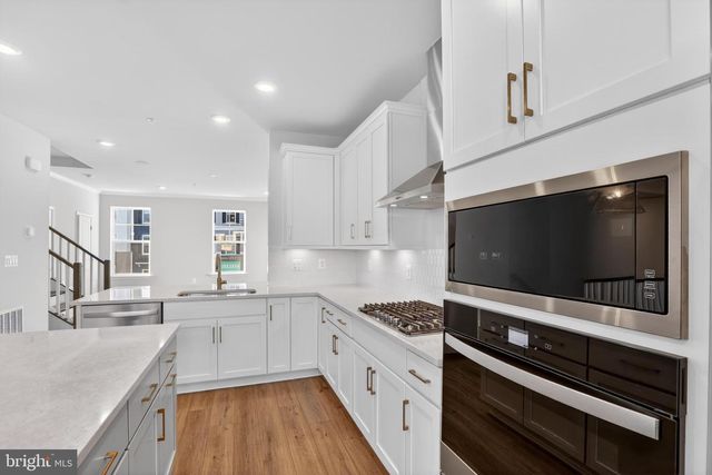 611 BARNEHURST ST, Middle River, MD 21220