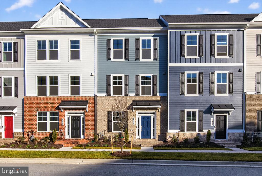 611 BARNEHURST ST, Middle River, MD 21220