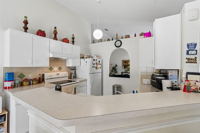 5936 LAKE FRONT DRIVE, Wesley Chapel, FL 33545