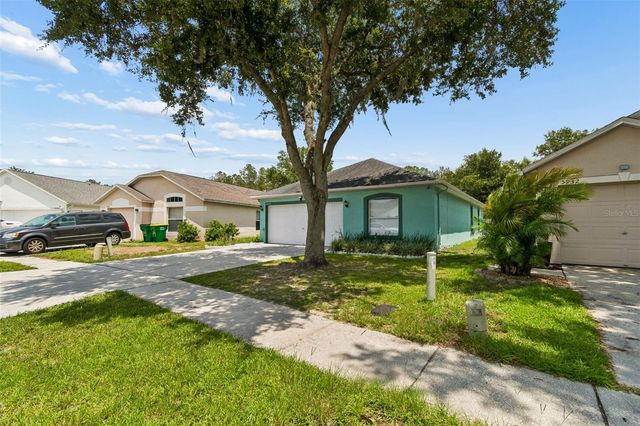 5936 LAKE FRONT DRIVE, Wesley Chapel, FL 33545