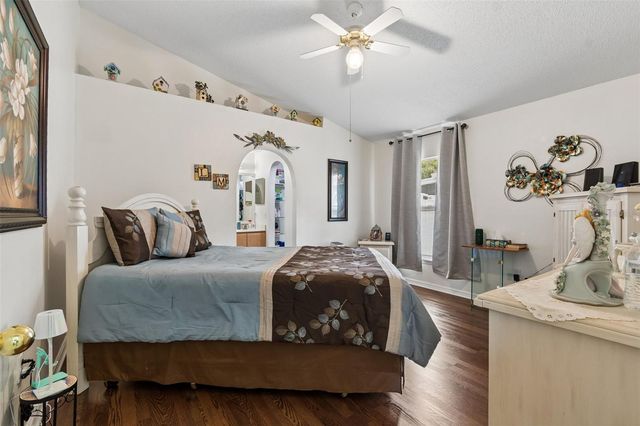 5936 LAKE FRONT DRIVE, Wesley Chapel, FL 33545