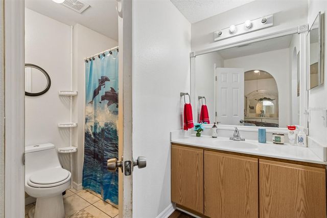 5936 LAKE FRONT DRIVE, Wesley Chapel, FL 33545