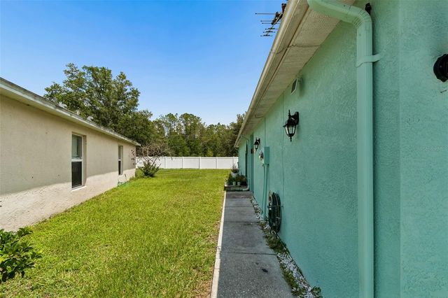 5936 LAKE FRONT DRIVE, Wesley Chapel, FL 33545