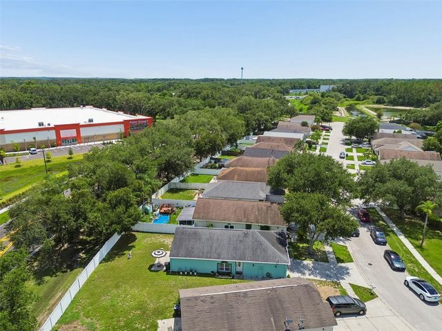 5936 LAKE FRONT DRIVE, Wesley Chapel, FL 33545
