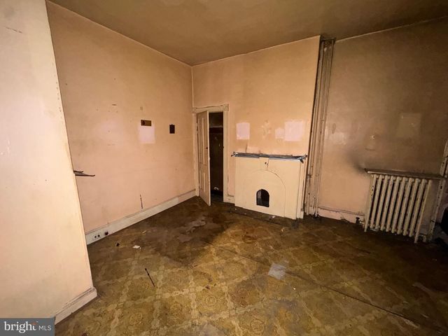 105 N FULTON AVE, Baltimore, MD 21223