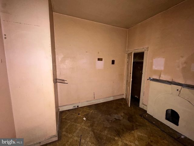 105 N FULTON AVE, Baltimore, MD 21223