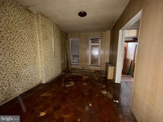 105 N FULTON AVE, Baltimore, MD 21223