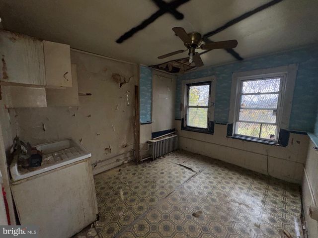 105 N FULTON AVE, Baltimore, MD 21223