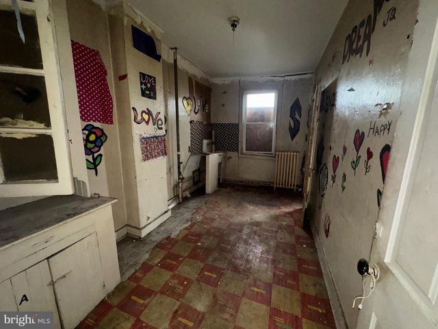 105 N FULTON AVE, Baltimore, MD 21223