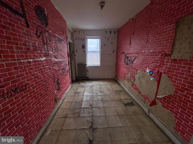 105 N FULTON AVE, Baltimore, MD 21223