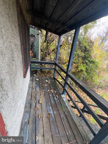 105 N FULTON AVE, Baltimore, MD 21223