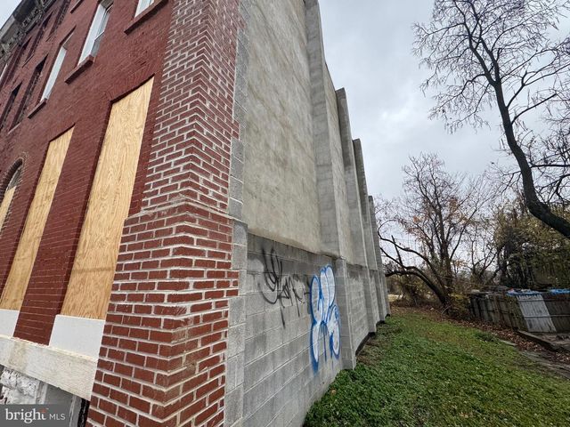 105 N FULTON AVE, Baltimore, MD 21223