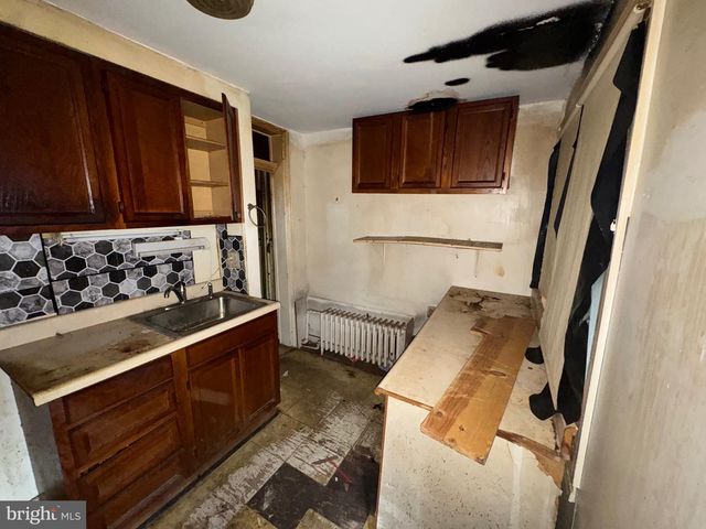 105 N FULTON AVE, Baltimore, MD 21223