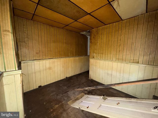 105 N FULTON AVE, Baltimore, MD 21223