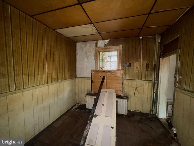 105 N FULTON AVE, Baltimore, MD 21223