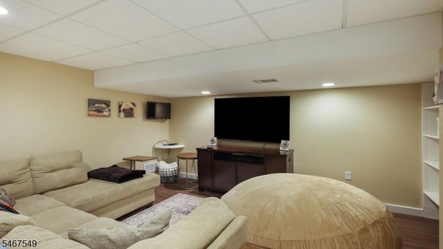 1 Katherine Dr, Warren Twp., NJ 07059