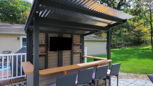 1 Katherine Dr, Warren Twp., NJ 07059