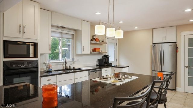 1 Katherine Dr, Warren Twp., NJ 07059