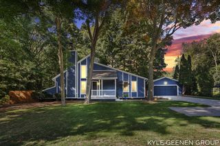 2245 Perry Street, Holland, MI 49424