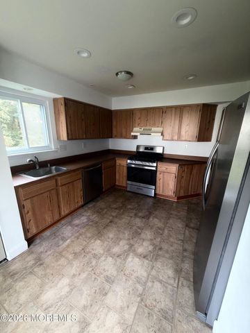 603 Buckingham Circle, Middletown, NJ 07748