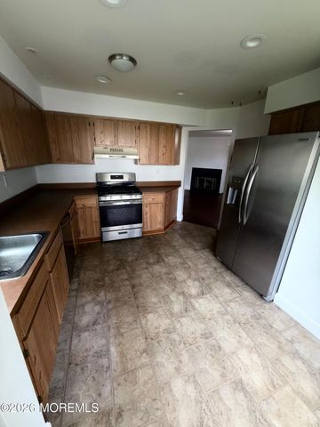603 Buckingham Circle, Middletown, NJ 07748