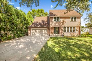 1404 Goettens Way, Saint Cloud, MN 56301