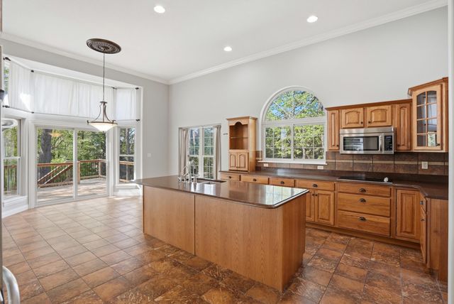 5010 STEEPLECHASE DR, Columbia, MO 65203